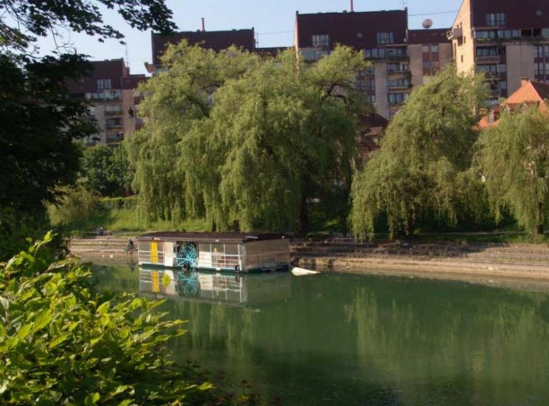 Ljubljanaart Couette-café